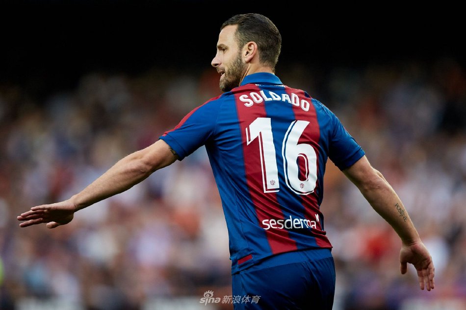 是最炙手可 是最炙手可